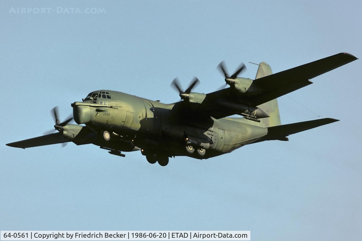 64-0561, 1964 Lockheed MC-130E Hercules C/N 382-4065, on final