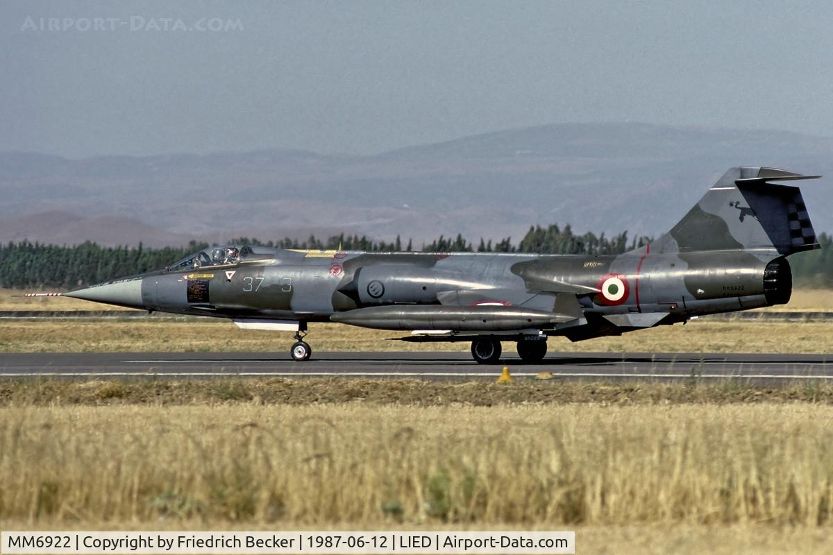 MM6922, Aeritalia F-104S-ASA Starfighter C/N 1222, taxying to the active