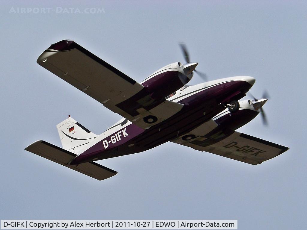 D-GIFK, Piper PA-34-220T Seneca III C/N 34-8333028, [Kodak Z812IS]
