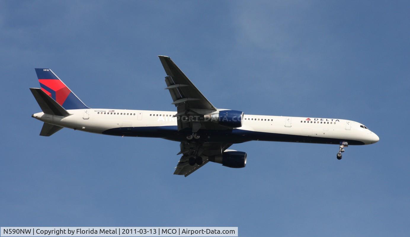 N590NW, 2003 Boeing 757-351 C/N 32990, Delta 757-300