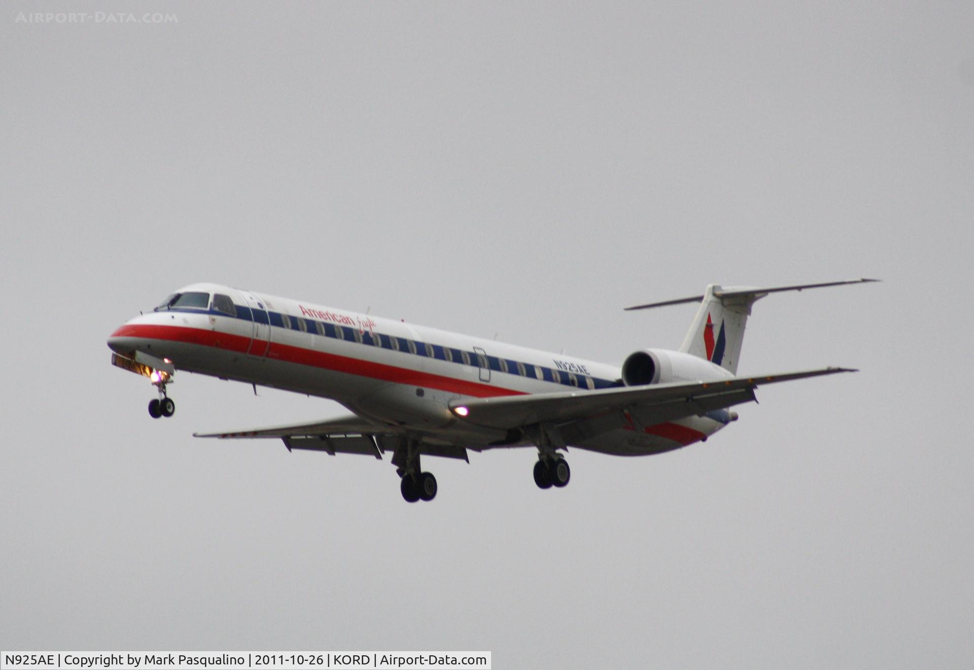 N925AE, 2005 Embraer ERJ-145LR (EMB-145LR) C/N 14500908, EMB-145LR