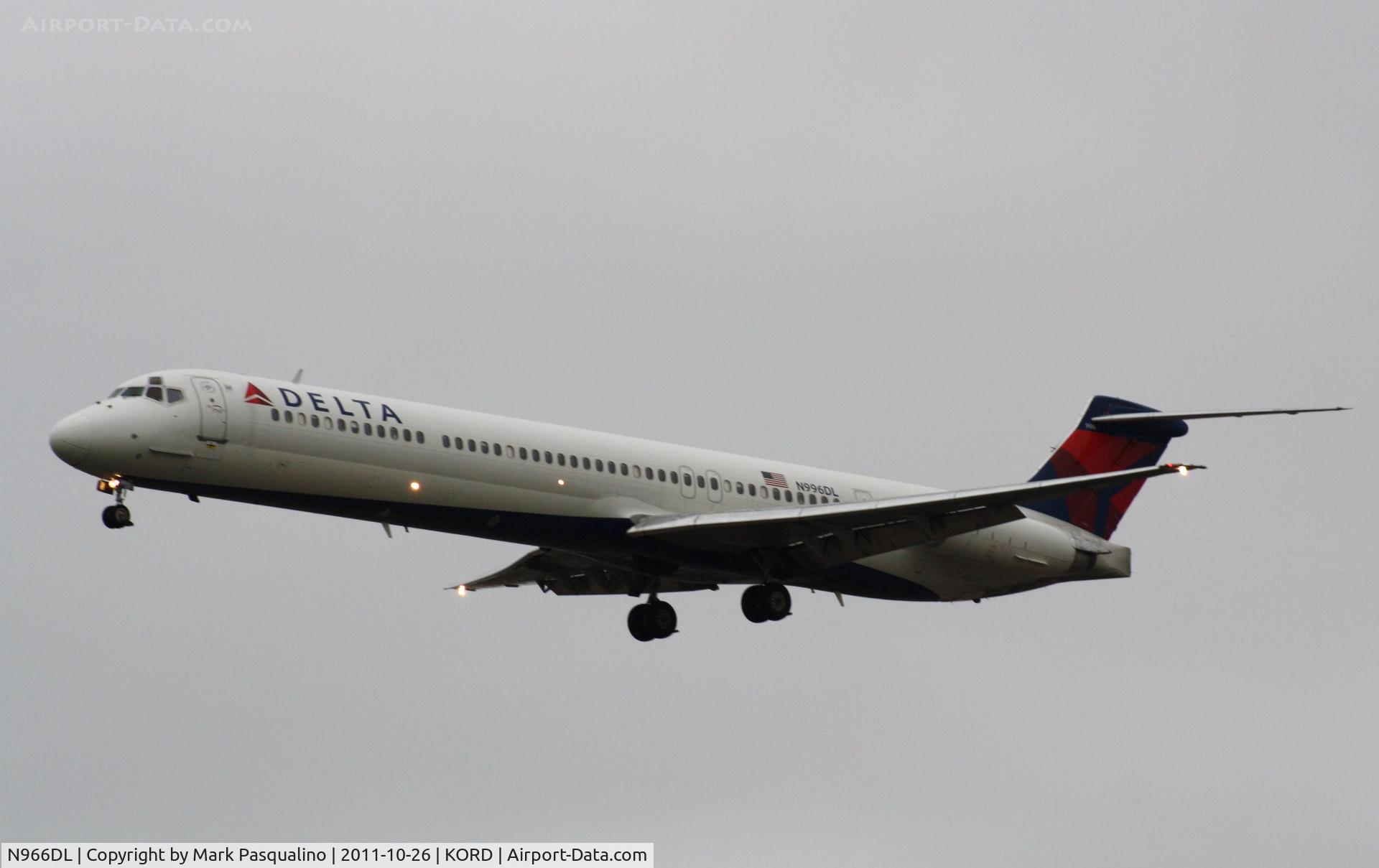 N966DL, 1990 McDonnell Douglas MD-88 C/N 53115, MD-88