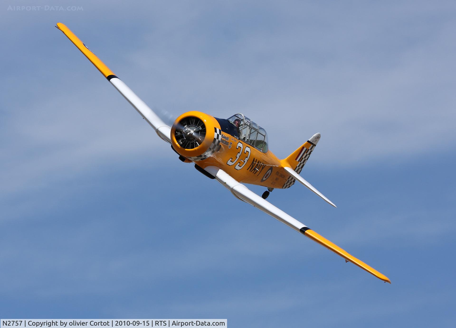 N2757, 1941 North American AT-6C Harvard IIA C/N 66-2490, Reno 2010, view from a Pylon