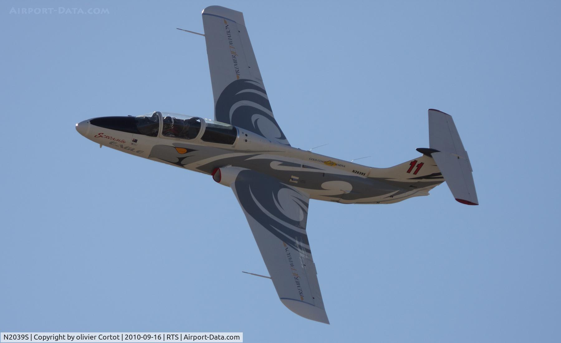 N2039S, Aero L-29C Delfin C/N 395190, racing at Reno 2010