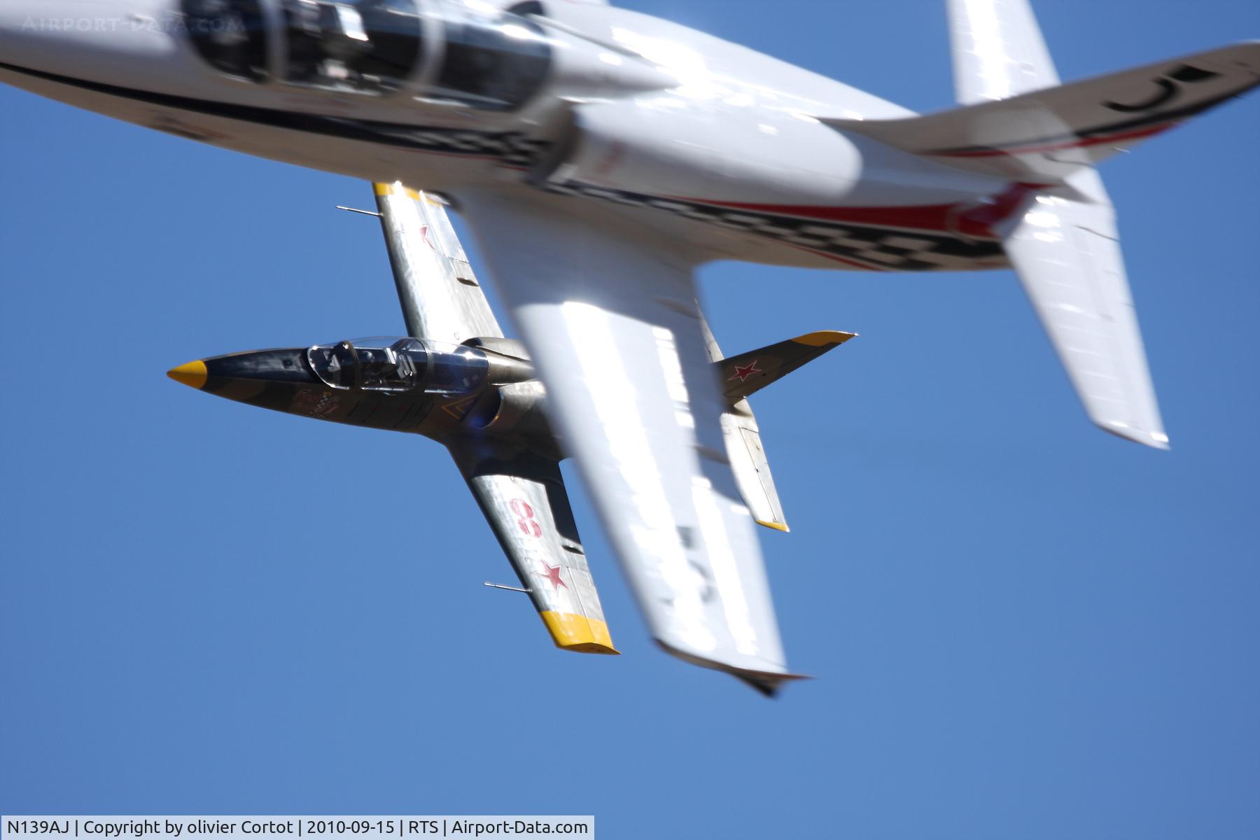 N139AJ, 1974 Aero L-39 Albatros C/N 330214, An Albatross can hide another !