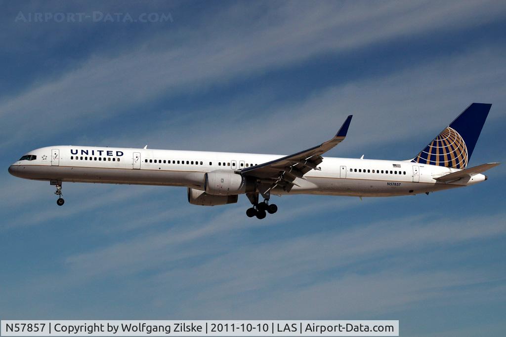 N57857, 2004 Boeing 757-324 C/N 32816, visitor