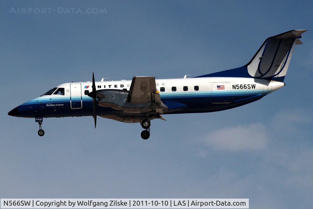 N566SW, 1998 Embraer EMB-120ER Brasilia C/N 120341, visitor