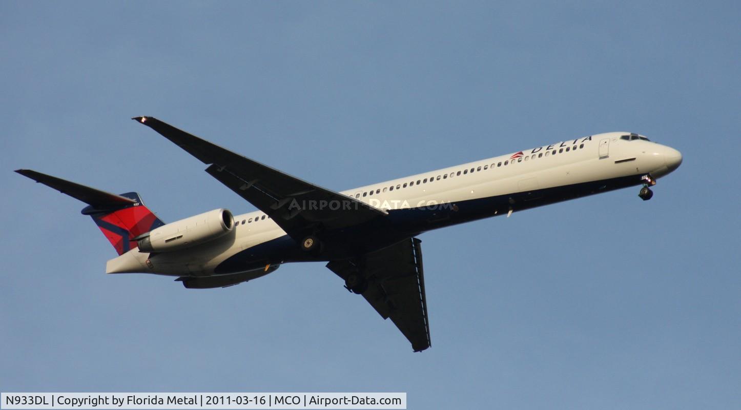 N933DL, 1989 McDonnell Douglas MD-88 C/N 49720, Delta MD-88