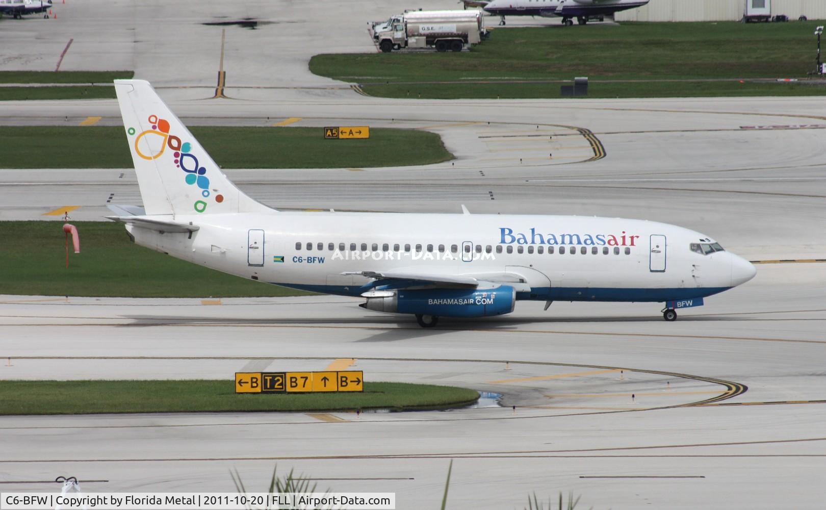 C6-BFW, 1982 Boeing 737-2K5 C/N 22601, Bahamasair 737-200