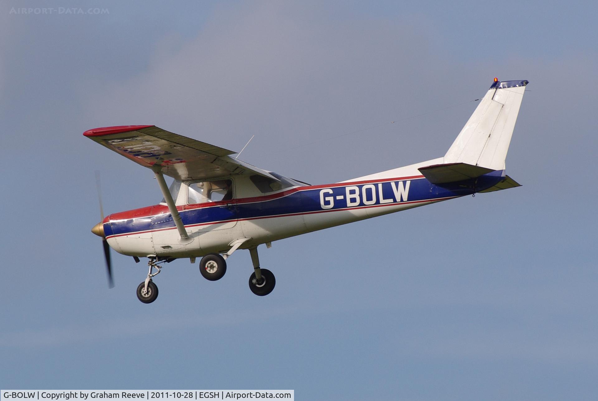 G-BOLW, 1977 Cessna 152 C/N 15280589, About to land.