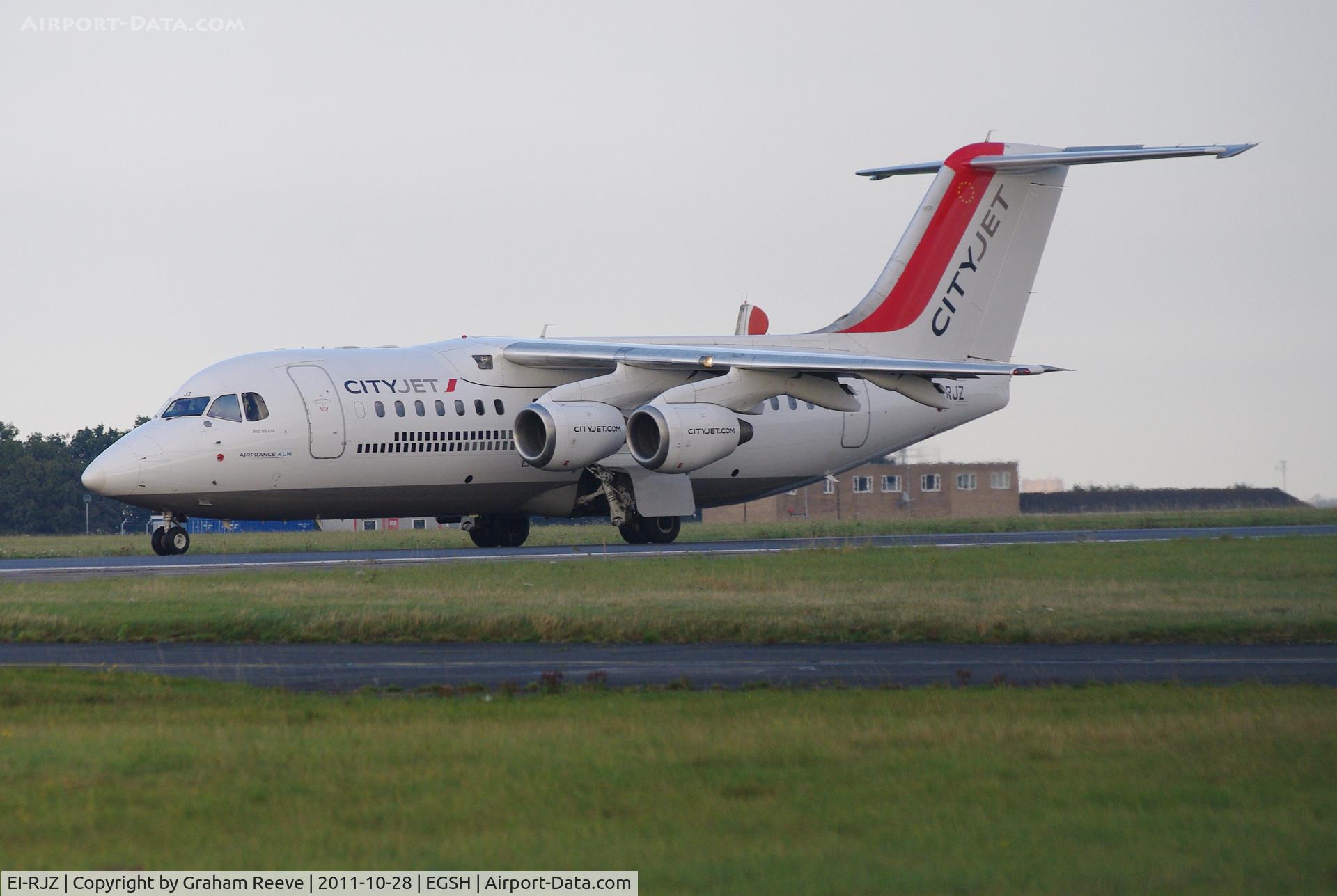 EI-RJZ, 1998 BAe Systems Avro 146-RJ85A C/N E.2326, About to depart.