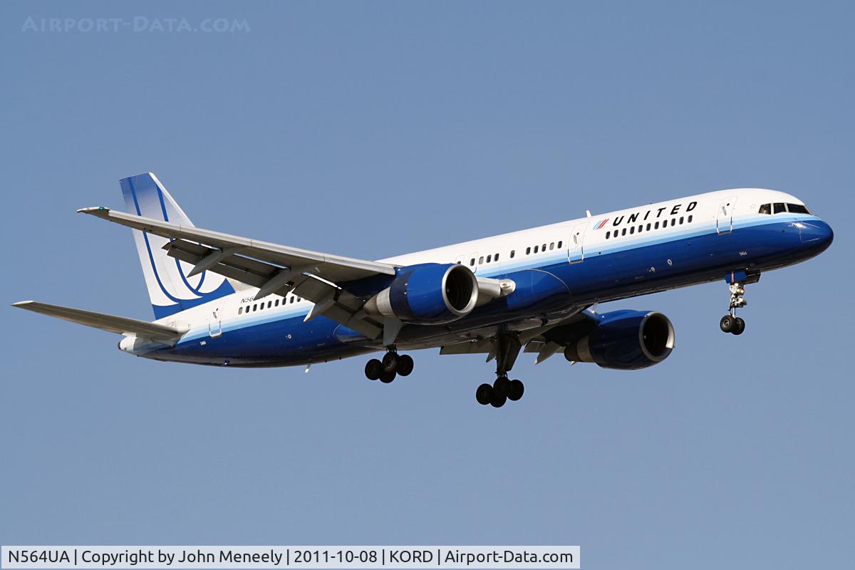 N564UA, 1992 Boeing 757-222 C/N 26666, Short final