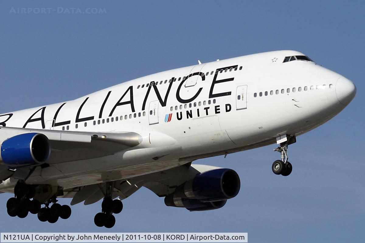 N121UA, 1999 Boeing 747-422 C/N 29167, Short final for 14R