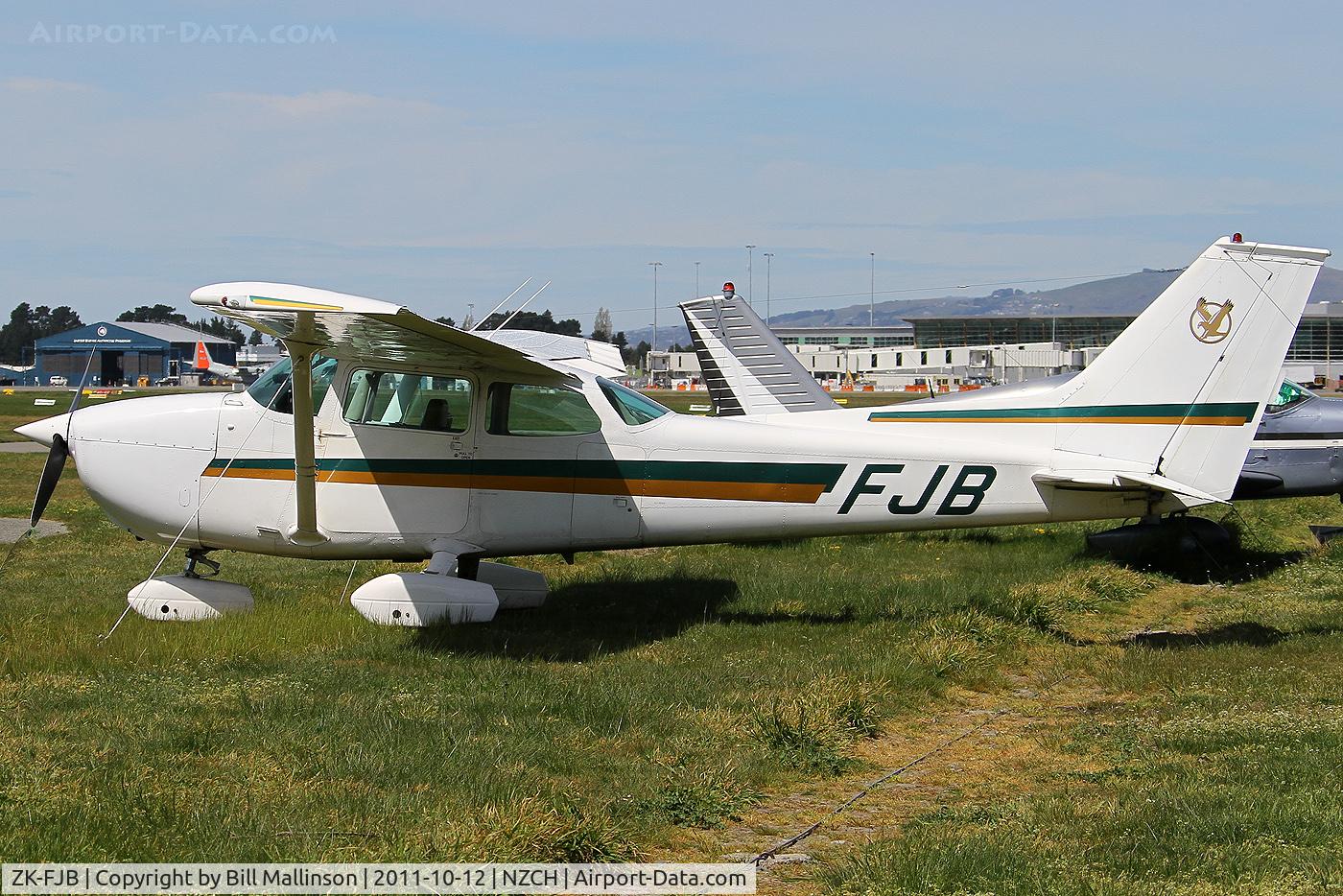 ZK-FJB, Cessna 172M C/N 17265126, PARKED UP