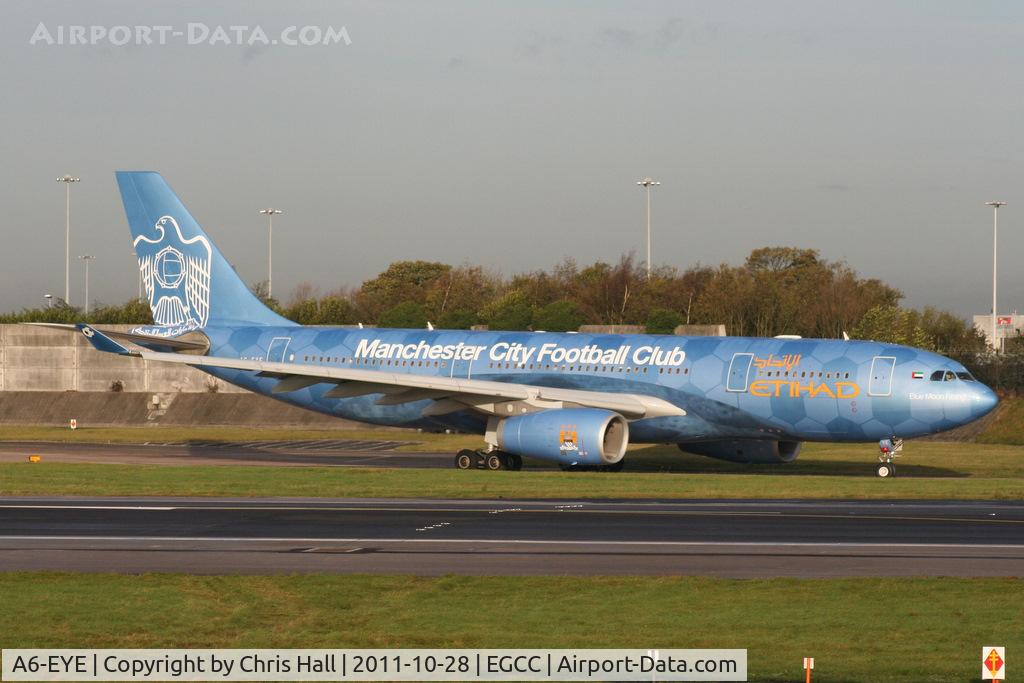 A6-EYE, 2005 Airbus A330-243 C/N 688, Etihad logo jet in full Manchester City FC colour scheme