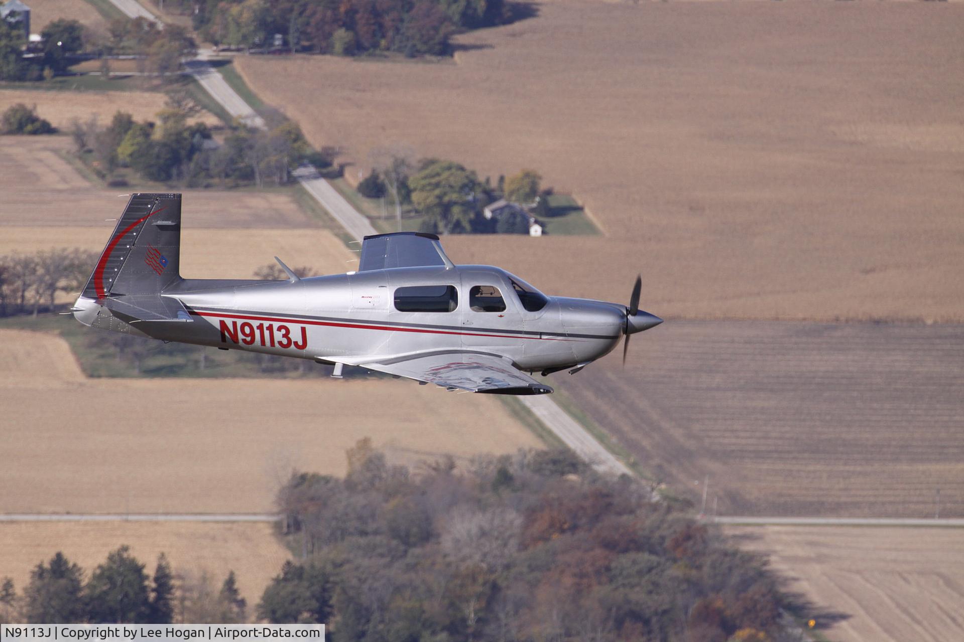 N9113J, 1990 Mooney M20J 201 C/N 24-3181, West of Schaumburg, Illinois