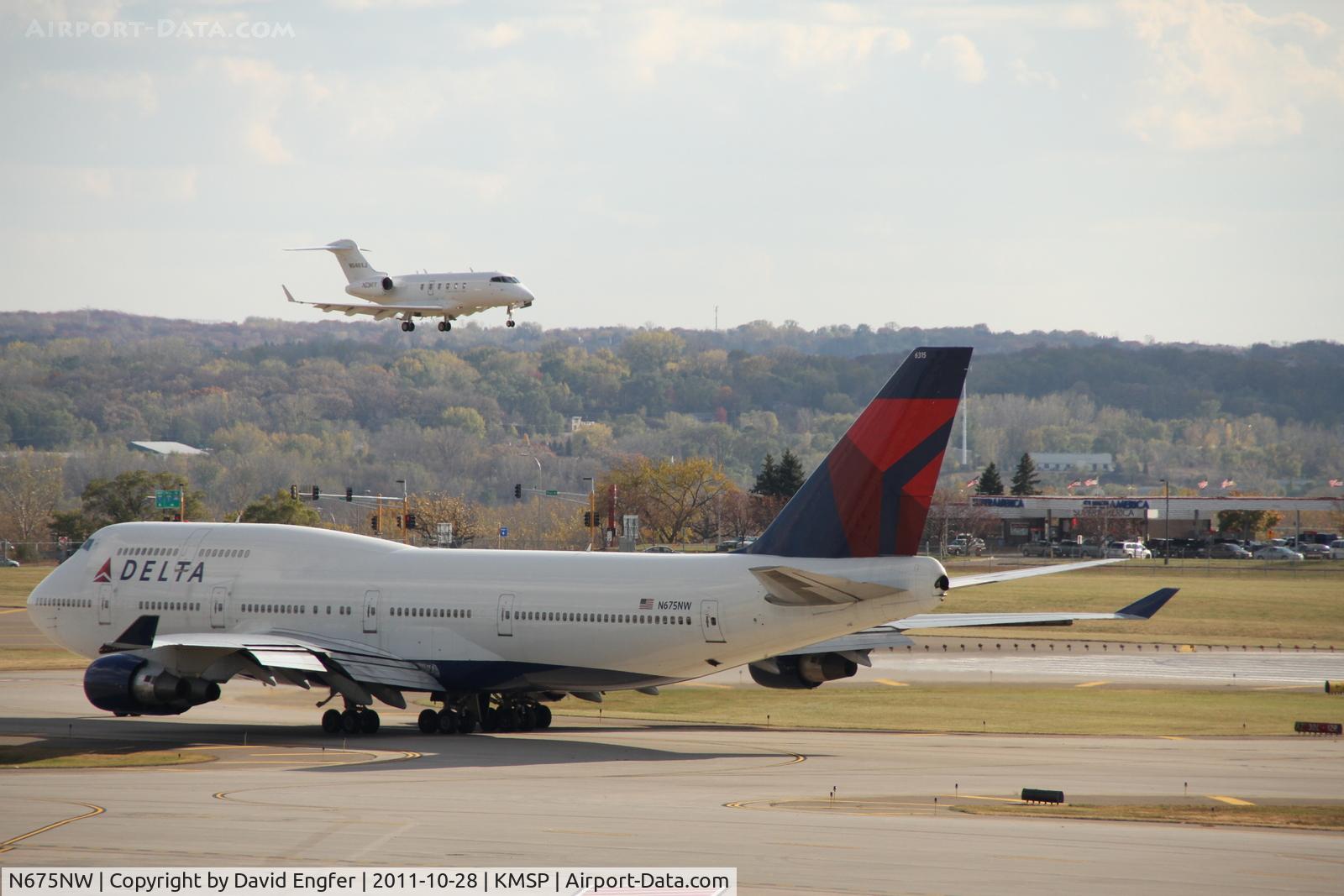 N675NW, 2002 Boeing 747-451 C/N 33001, 30L @ KMSP