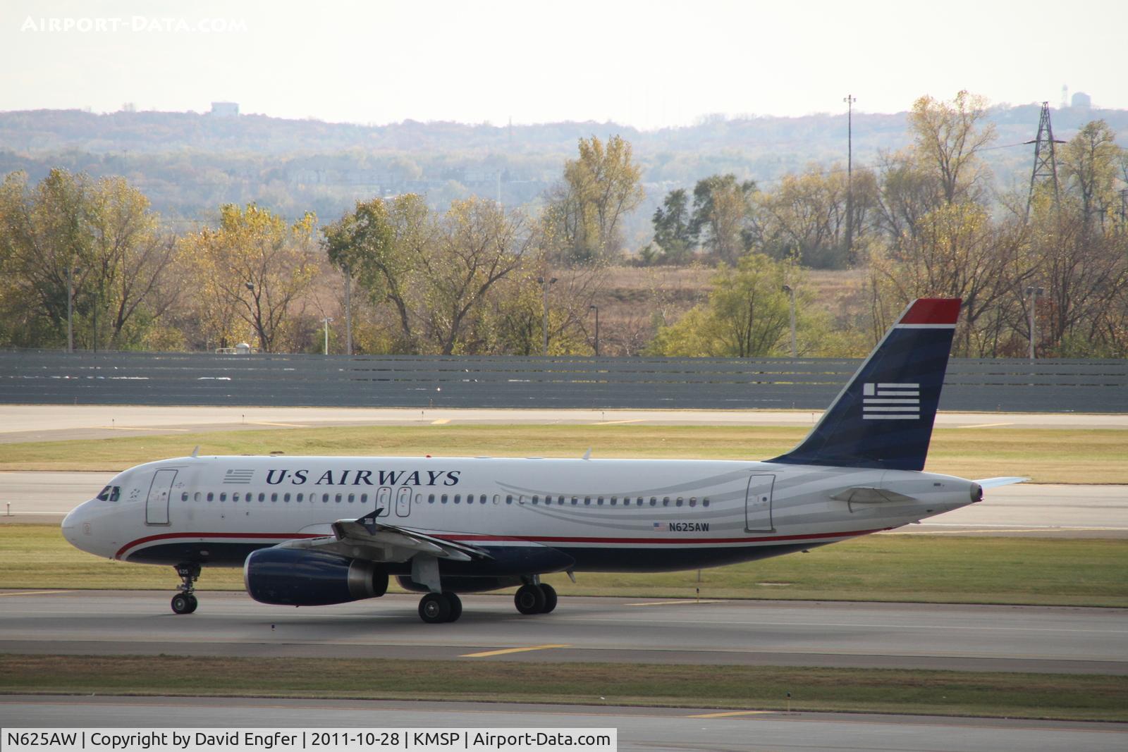 N625AW, 1989 Airbus A320-231 C/N 064, 30L @ KMSP