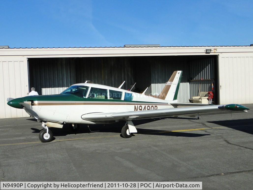 N9490P, 1971 Piper PA-24-260 C/N 24-5007, Getting ready to secure the hanger