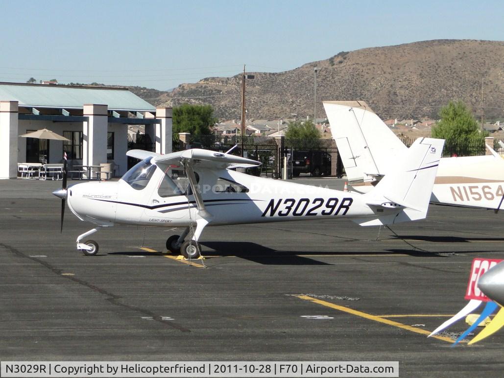 N3029R, 2011 Cessna 162 Skycatcher C/N 162-00099, Parked, no parachute noticed on top of the wing