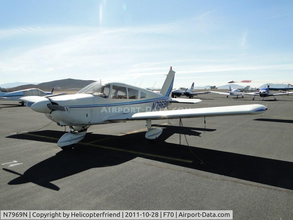 N7969N, 1969 Piper PA-28-180 C/N 28-5385, Tied down and parked