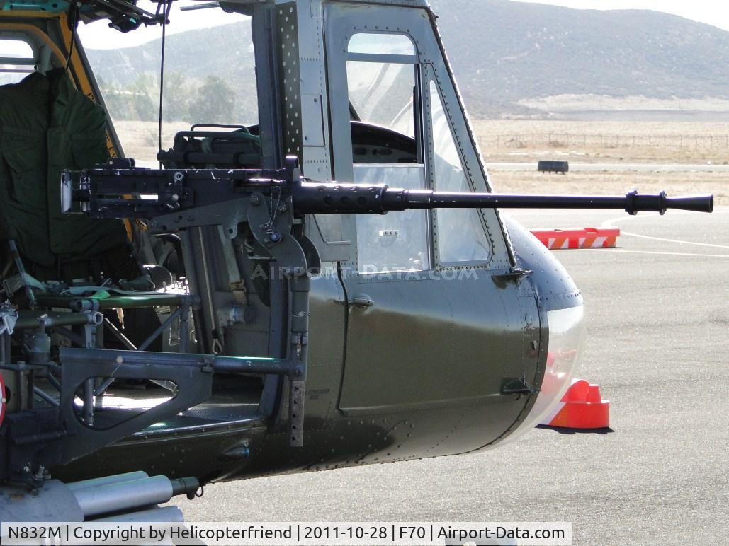 N832M, 1963 Bell UH-1B Iroquois C/N 604, Machine gun and rocket pods