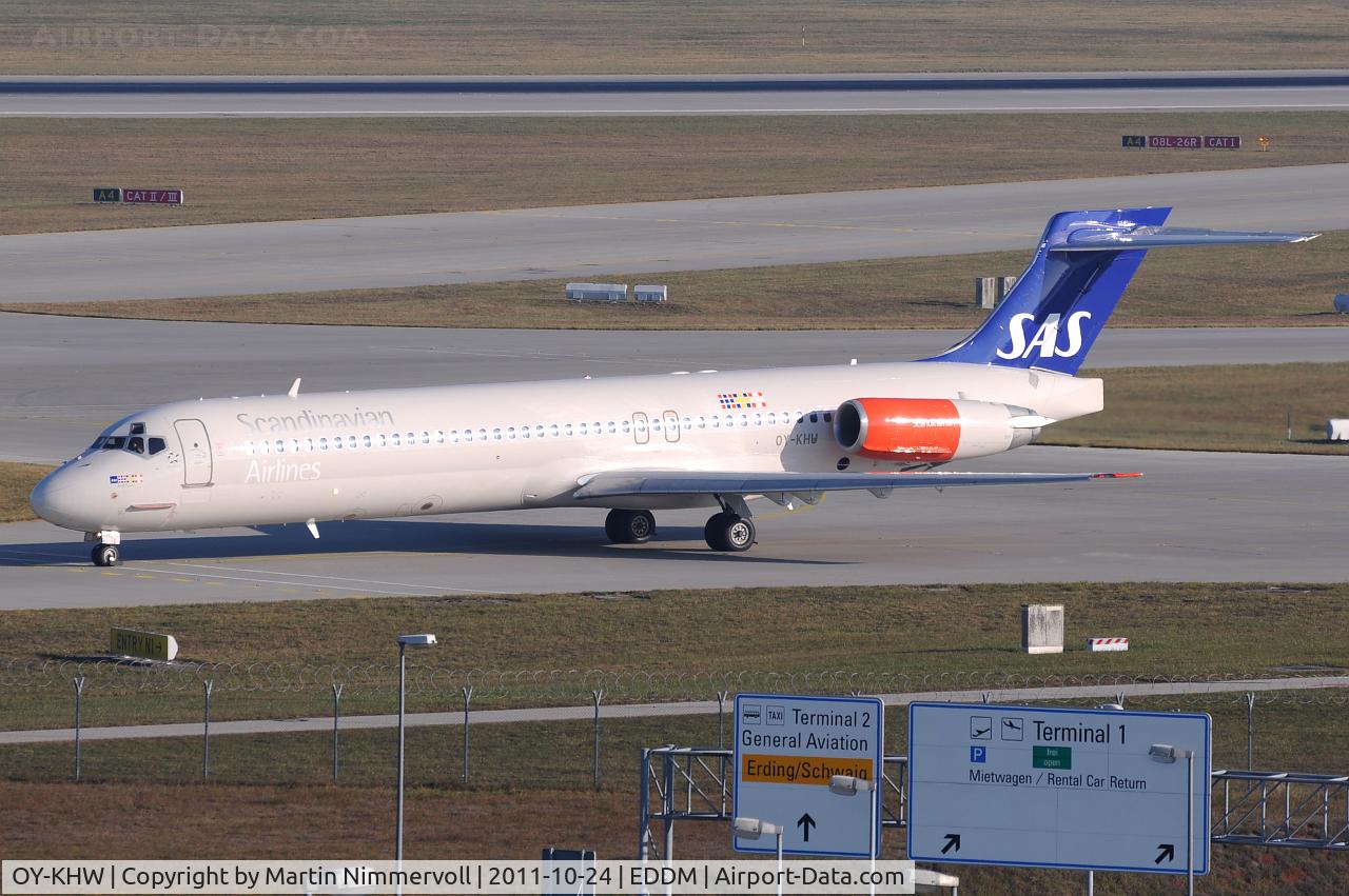 OY-KHW, 1992 McDonnell Douglas MD-87 (DC-9-87) C/N 53348, SAS