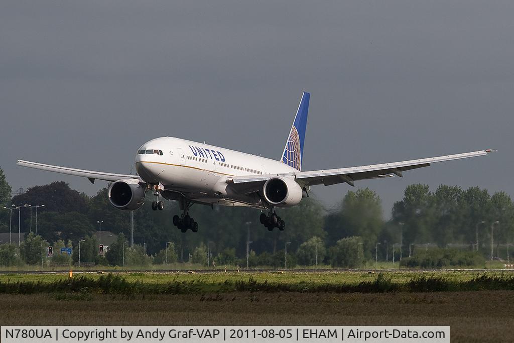 N780UA, 1996 Boeing 777-222 C/N 26944, United Airlines 777-200