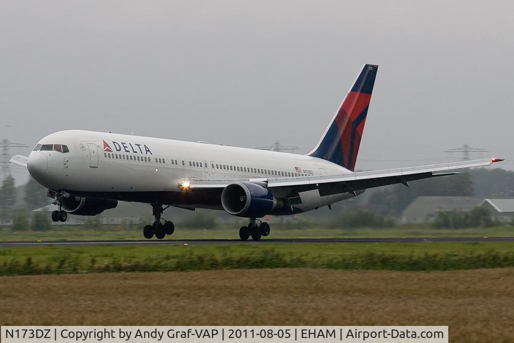 N173DZ, 1998 Boeing 767-332ER C/N 29692, Delta Airlines 767-300