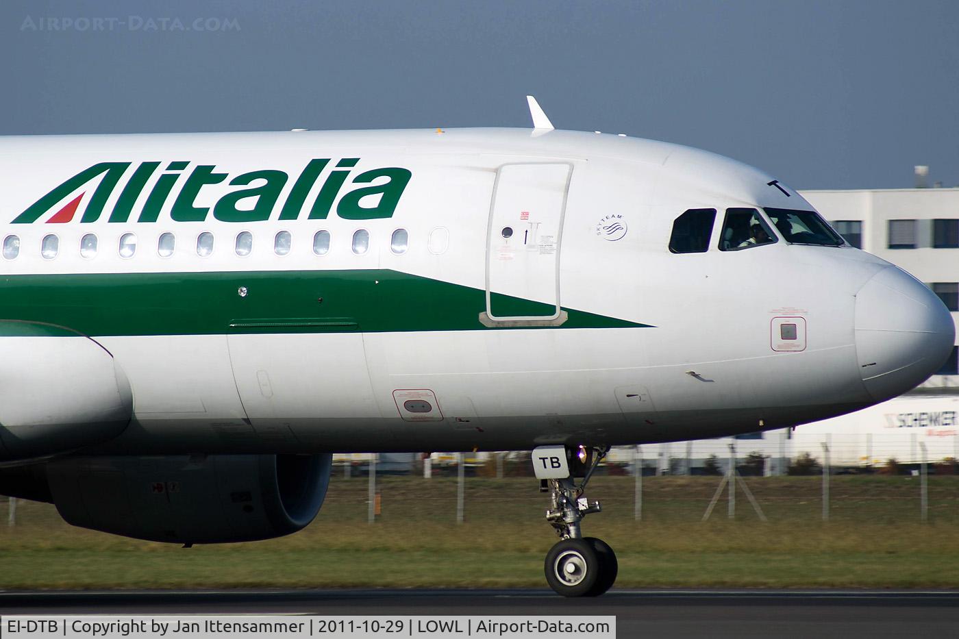 EI-DTB, 2009 Airbus A320-216 C/N 3815, EI-DTB @ LOWL