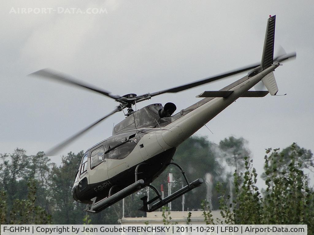 F-GHPH, Eurocopter AS-350B-2 Ecureuil Ecureuil C/N 2365, IXAIR au départ 23
