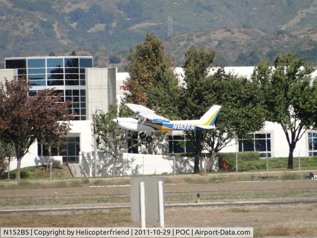N152BS, 1979 Cessna 152 C/N 15283553, Strong gust of wind hitting while landing on runway 26R