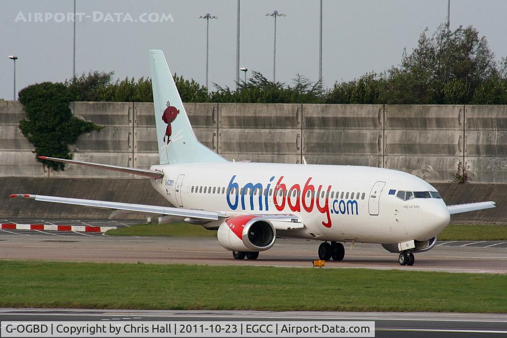 G-OGBD, 1995 Boeing 737-3L9 C/N 27833, now in the revised colour scheme