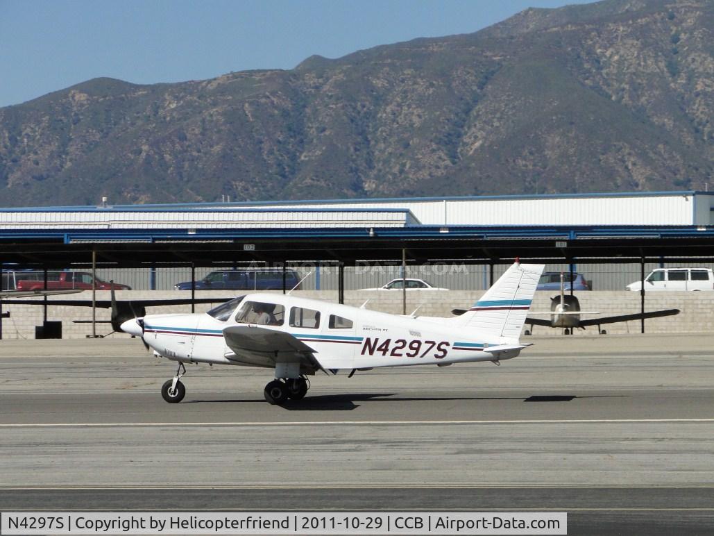 N4297S, 1983 Piper PA-28-181 C/N 28-8390045, Shooting landings