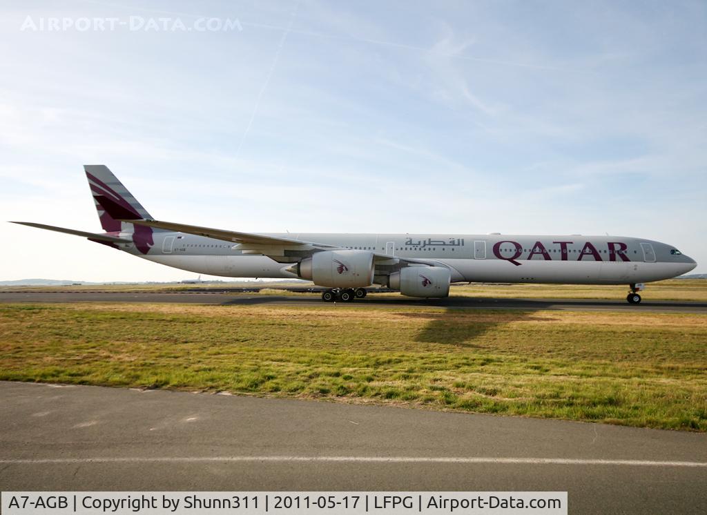 A7-AGB, 2005 Airbus A340-642X C/N 715, Taxiing to the Terminal...