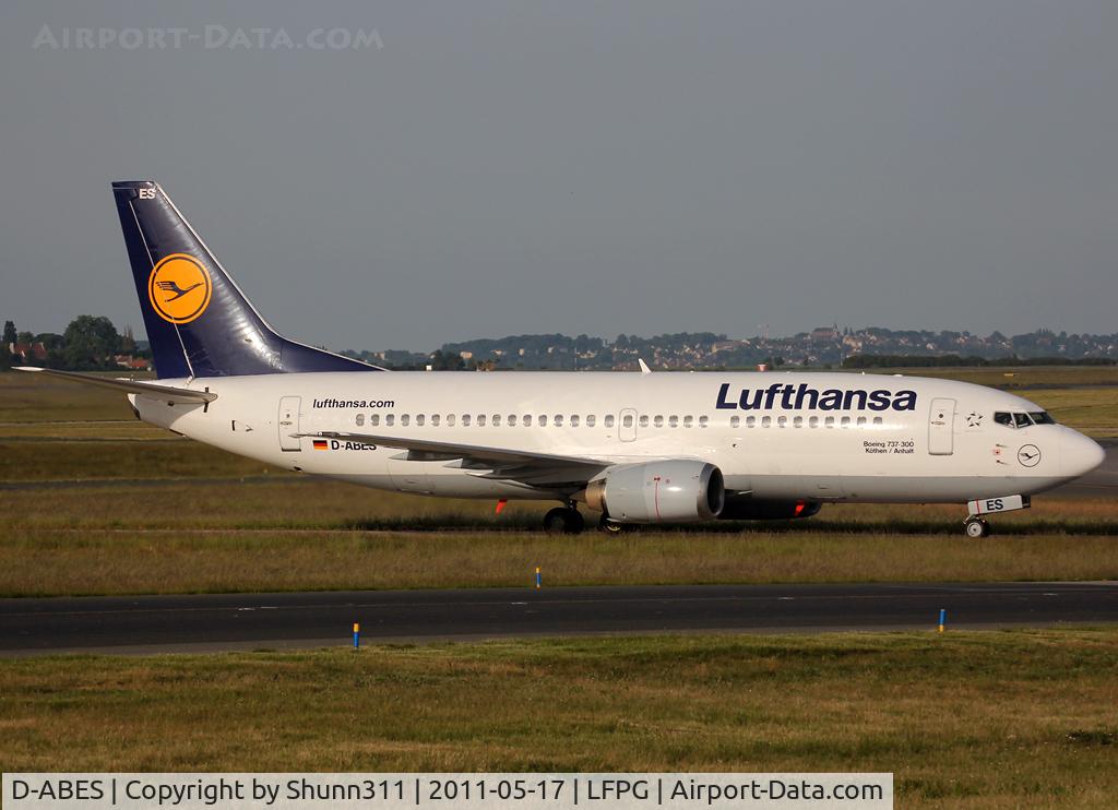 D-ABES, 1992 Boeing 737-330 C/N 26432, Taxiing to the Terminal...