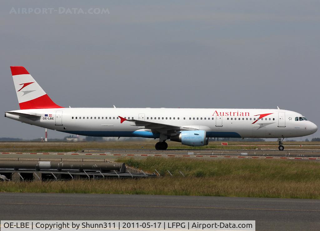 OE-LBE, 1998 Airbus A321-211 C/N 935, Taxiing to the Terminal...