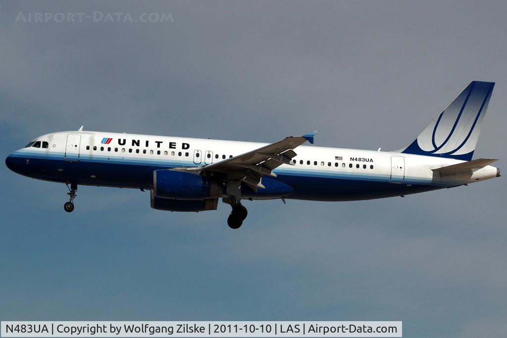 N483UA, 2001 Airbus A320-232 C/N 1586, visitor