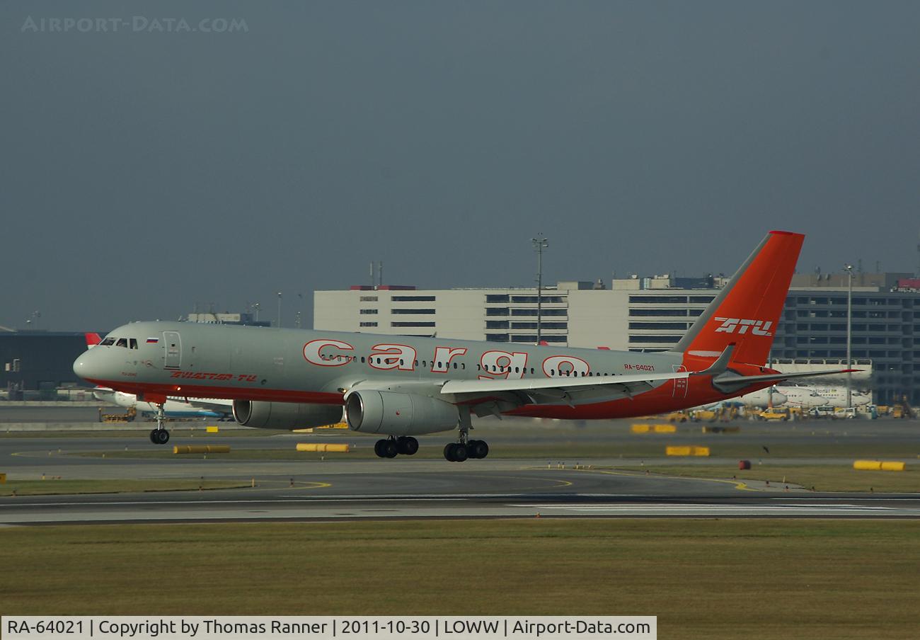 RA-64021, 1993 Tupolev Tu-204C C/N 1450743164021, Aviastar Tu Tupolev TU-204