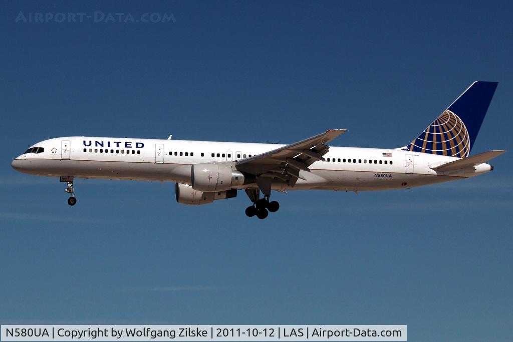 N580UA, 1993 Boeing 757-222 C/N 26698, visitor