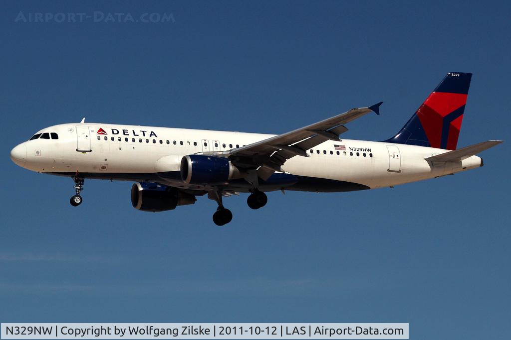 N329NW, 1992 Airbus A320-211 C/N 306, visitor