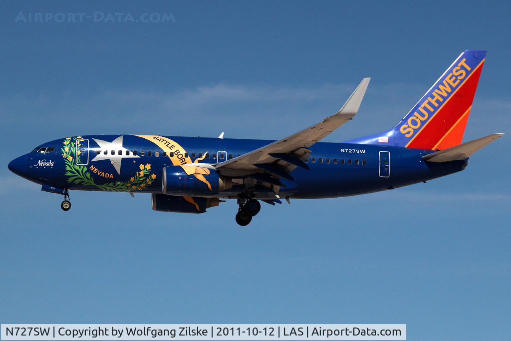 N727SW, 1999 Boeing 737-7H4 C/N 27859, visitor