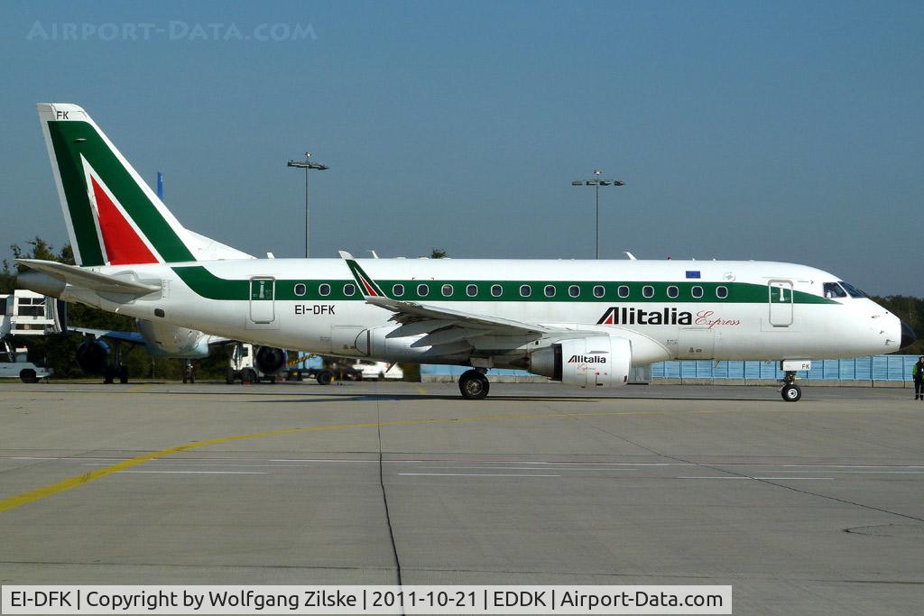 EI-DFK, 2004 Embraer 170LR (ERJ-170-100LR) C/N 17000033, visitor