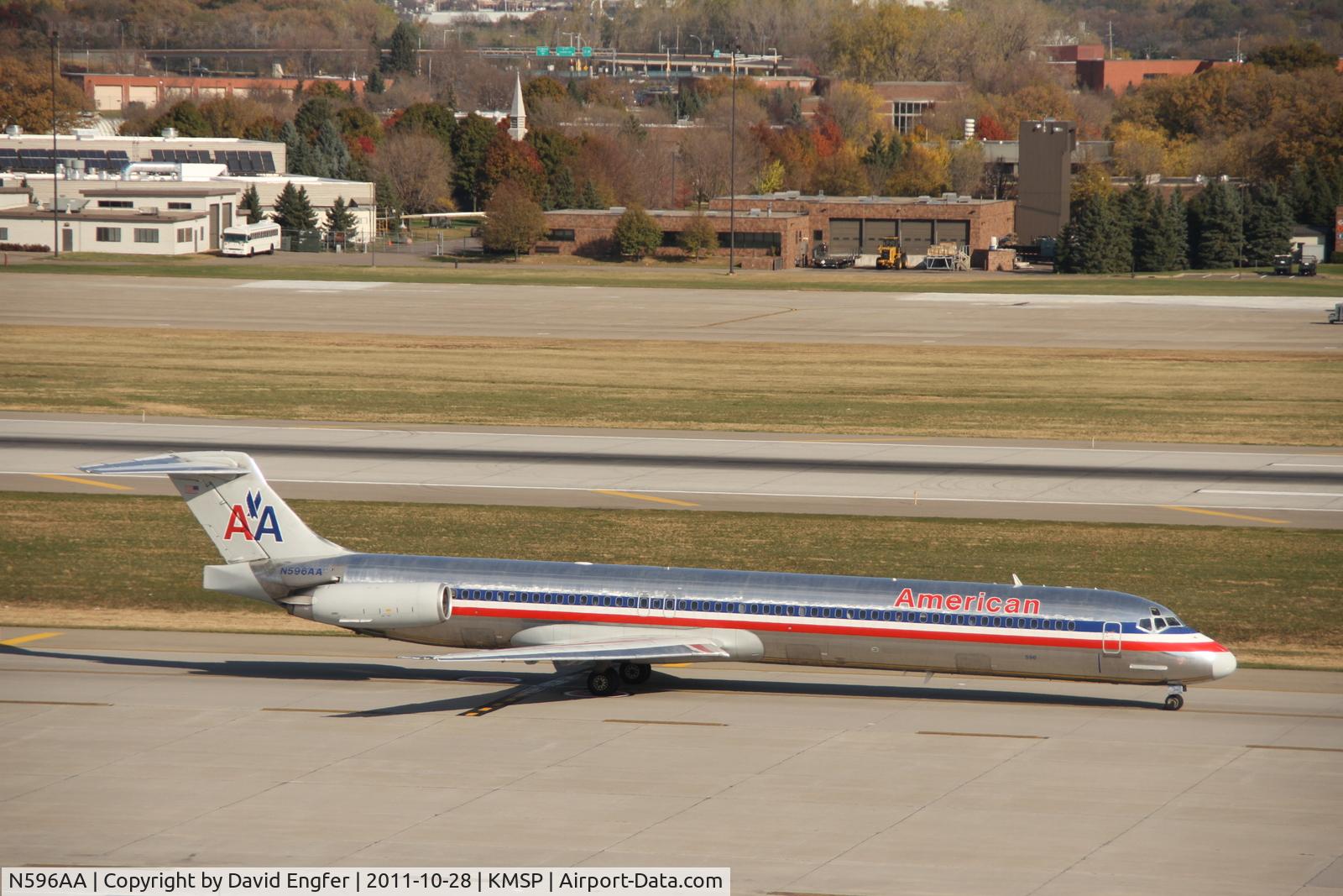 N596AA, 1992 McDonnell Douglas MD-83 (DC-9-83) C/N 53286, 30R @ KMSP