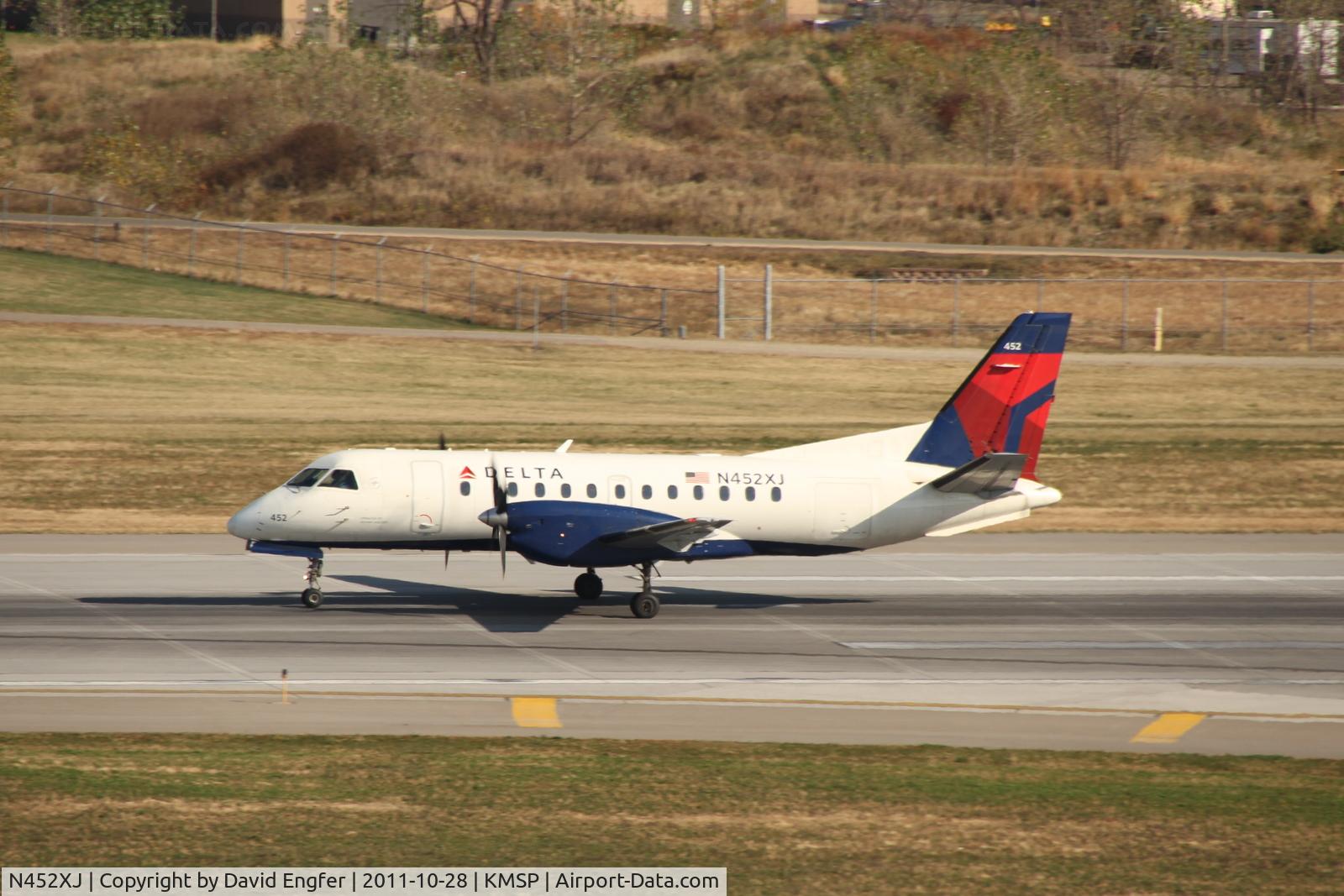 N452XJ, 1998 Saab 340B C/N 340B-452, 30L @ KMSP