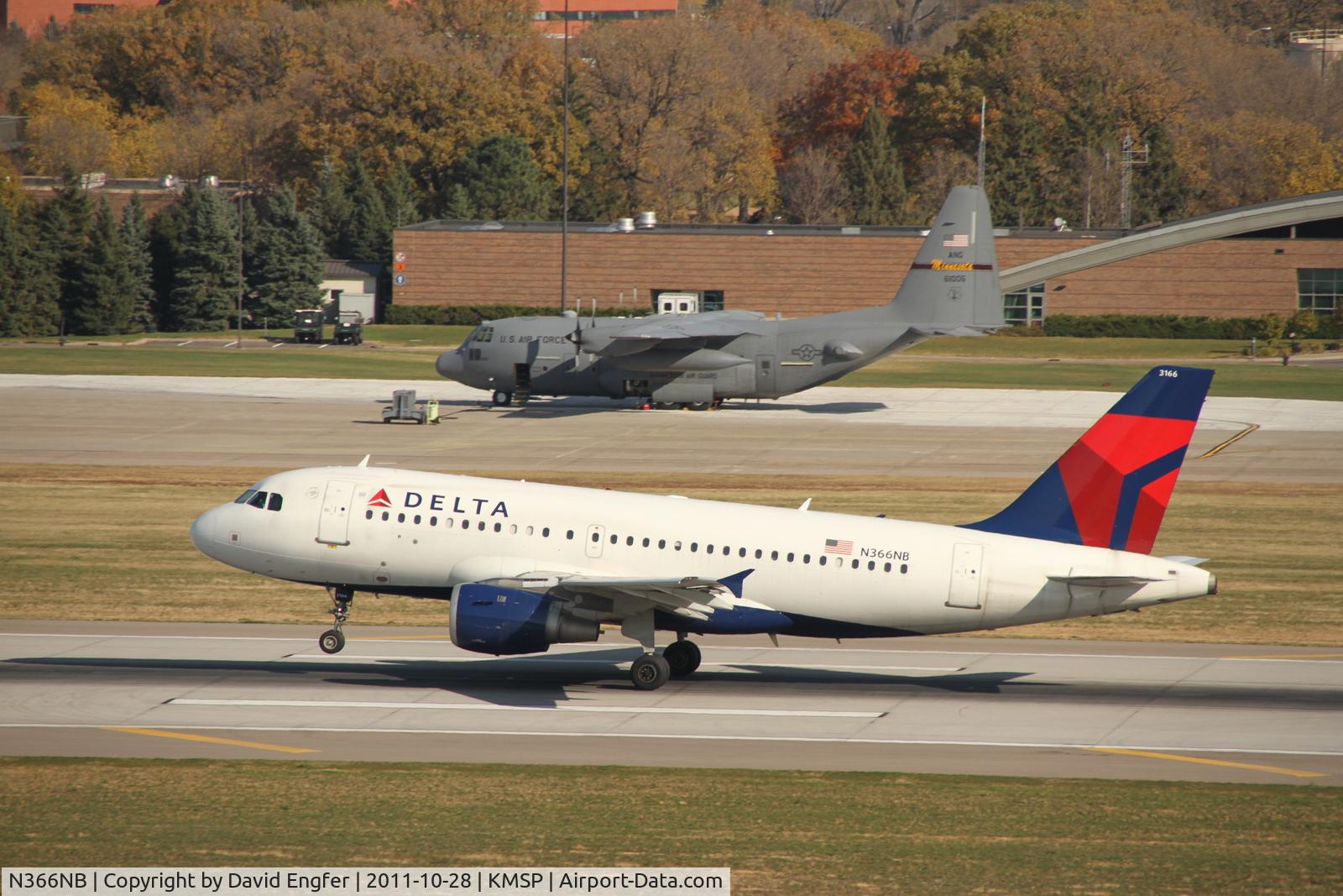 N366NB, 2003 Airbus A319-114 C/N 2026, 30R @ KMSP