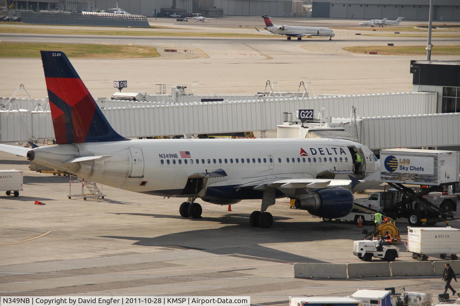 N349NB, 2002 Airbus A319-114 C/N 1815, Gate 22 off of 30L @ KMSP