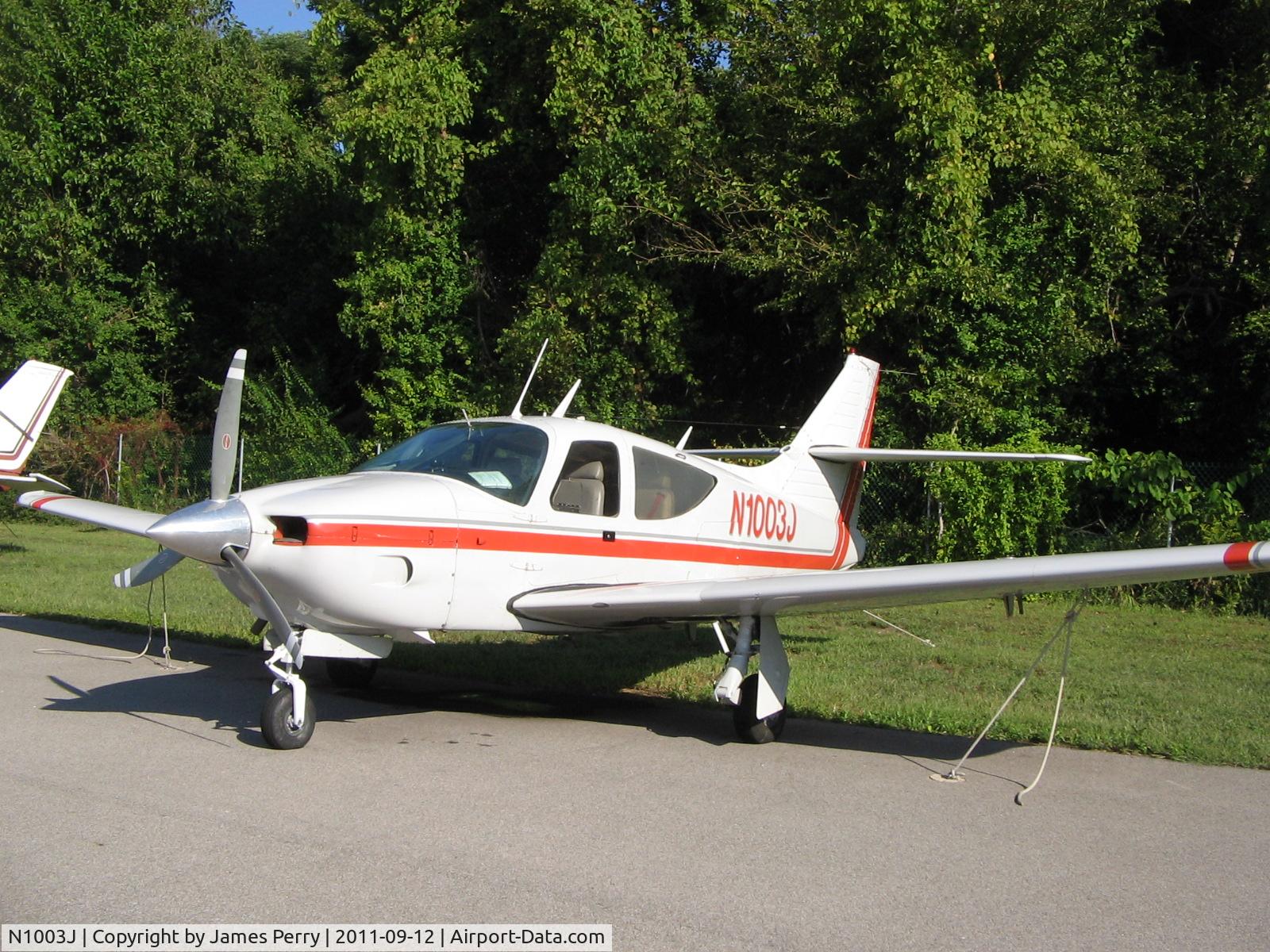 N1003J, 1972 Aero Commander 112 C/N 10, Commander N1003J @ KSUS