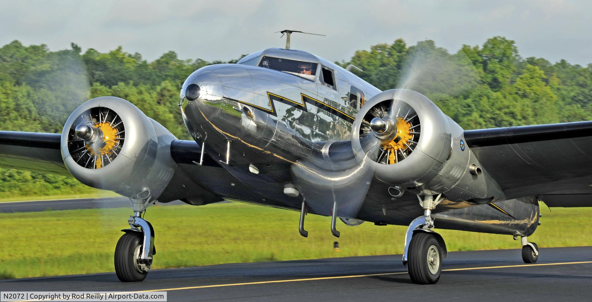 N2072, 1936 Lockheed 12A Electra Junior C/N 1208, Returning from AV 2011