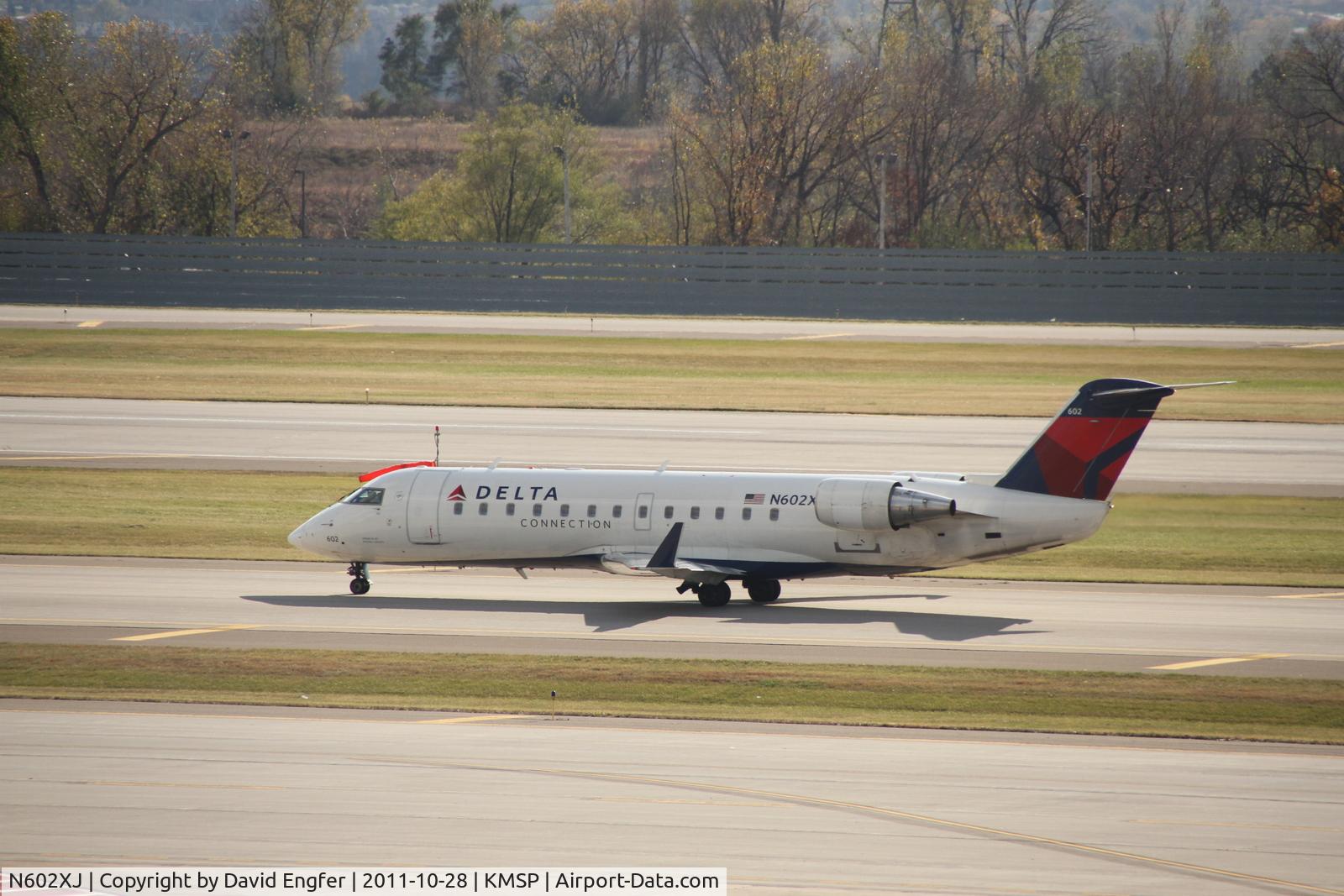 N602XJ, 2005 Bombardier CRJ-200ER (CL-600-2B19) C/N 8045, 30L @ KMSP